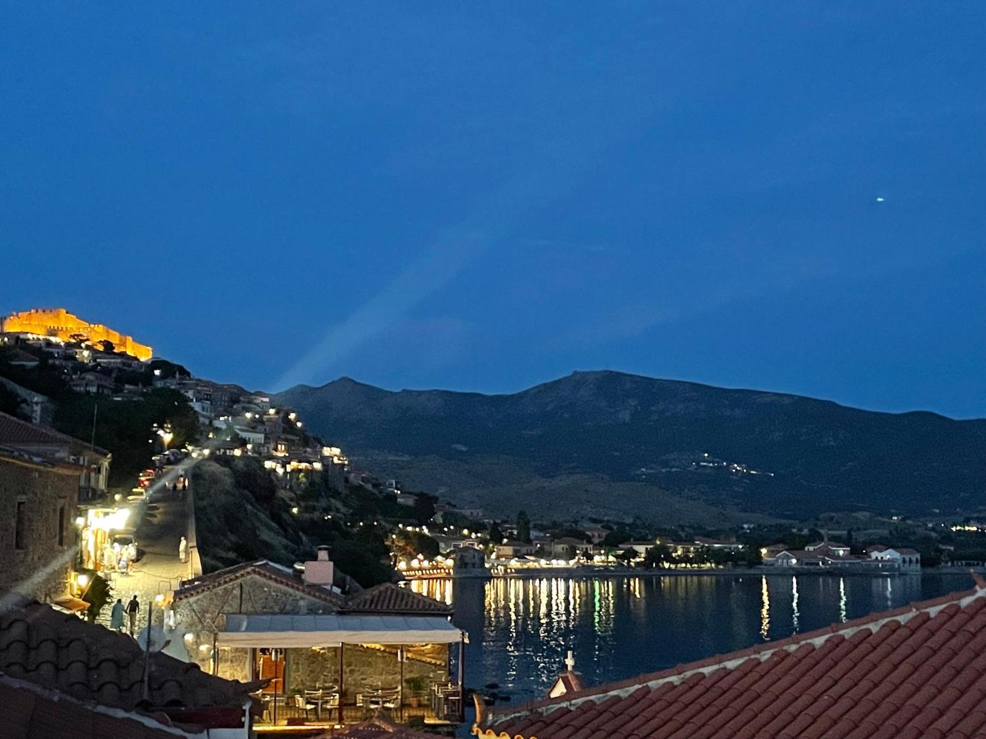 Q Apartments Molyvos Mithimna Buitenkant foto